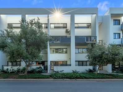 4/59 Breaksea Drive, North Coogee WA 6163