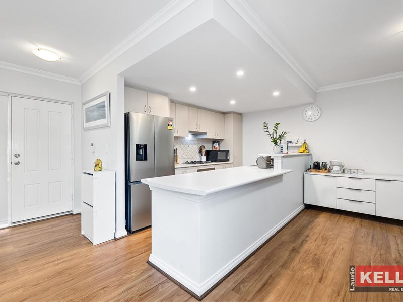 3/8 Hillcrest  Road, Kewdale WA 6105