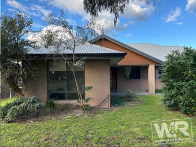 10 Mc Leod Street, Mira Mar WA 6330