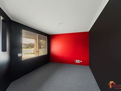 5 Mackay Place, Cooloongup WA 6168