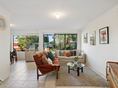 2/22 Birdwood Street, Innaloo WA 6018