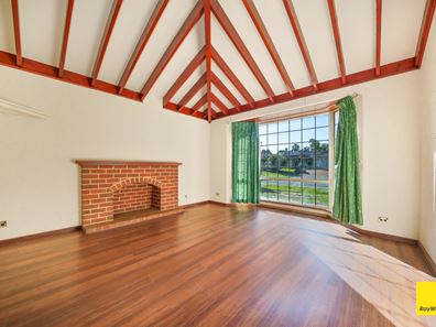8 Peak View, Ballajura WA 6066
