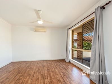 2/141 Railway Street, Bluff Point WA 6530