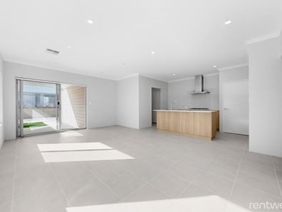 4 Solar Wy, Eglinton WA 6034