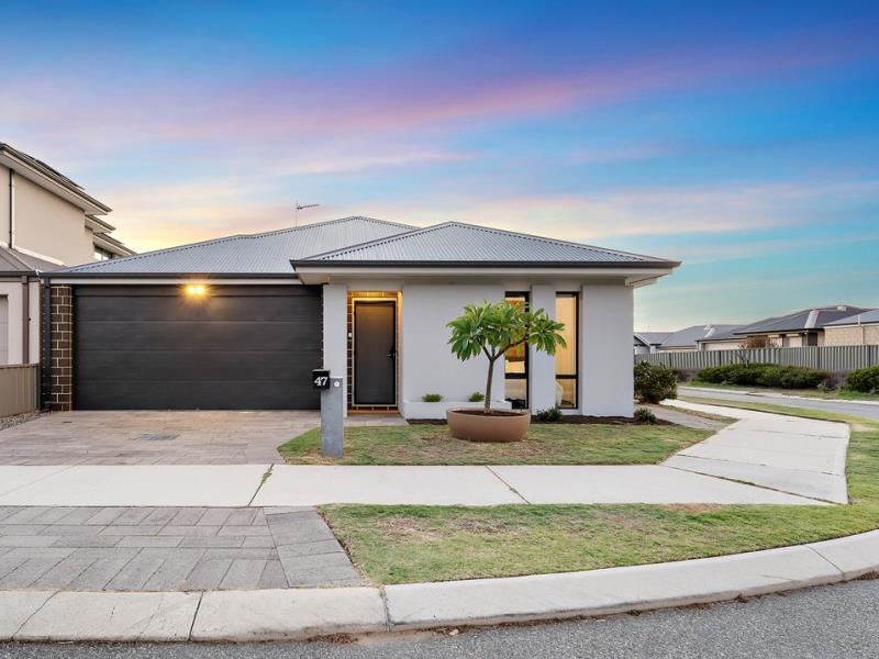 47 Macadamia Loop, Piara Waters WA 6112