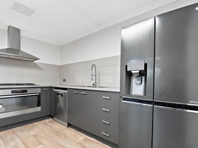 47 Macadamia Loop, Piara Waters WA 6112