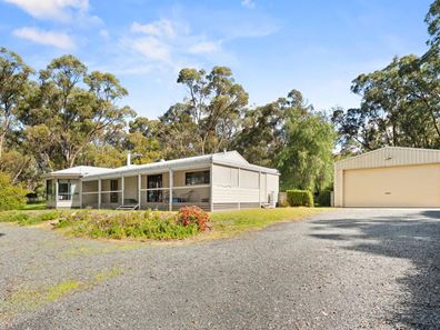 33 Hilltop Rise, Karnup WA 6176
