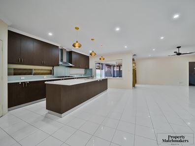 13 Colesbrook Drive, Byford WA 6122