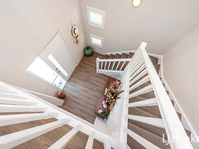 70 Leisure Way, Halls Head WA 6210
