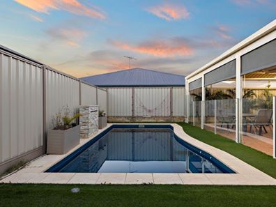 17 Bonaparte Drive, Secret Harbour WA 6173