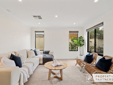 117 Baningan Avenue, Success WA 6164