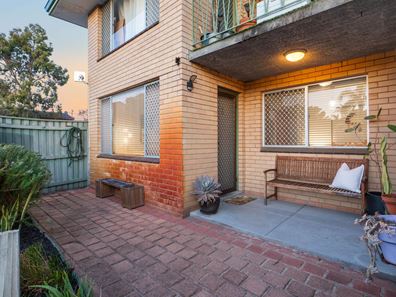 6/140 Normanby Road, Inglewood WA 6052
