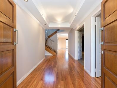 32 Coogee Road, Mount Pleasant WA 6153