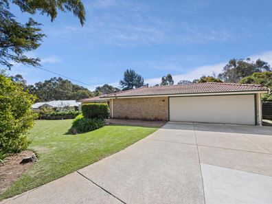 687 Brookton Highway, Roleystone WA 6111