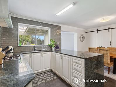 15 Phillip Grove, Kalamunda WA 6076