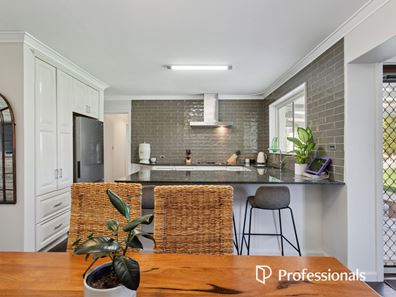 15 Phillip Grove, Kalamunda WA 6076