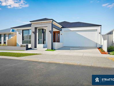 11 Lausanne Way, Canning Vale WA 6155