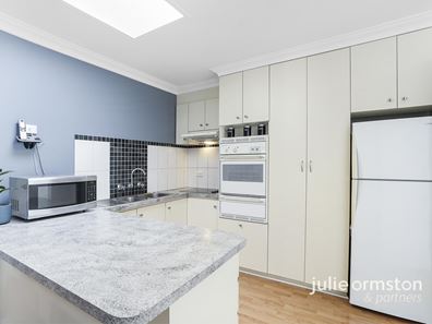 86 Vickers Street, Hamersley WA 6022