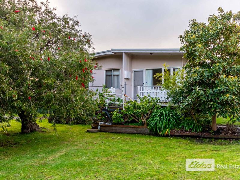 16 Mueller Street, Lockyer WA 6330