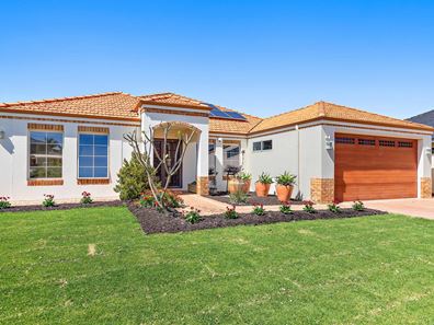 18 Pelham Gardens, Canning Vale WA 6155