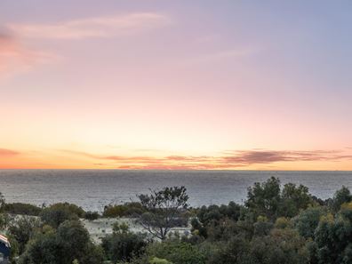 1 Morea Lane, North Coogee WA 6163