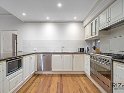 55 Belvoir Parkway, Darch WA 6065
