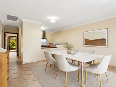 4/3 Dixon Road, Kalamunda WA 6076