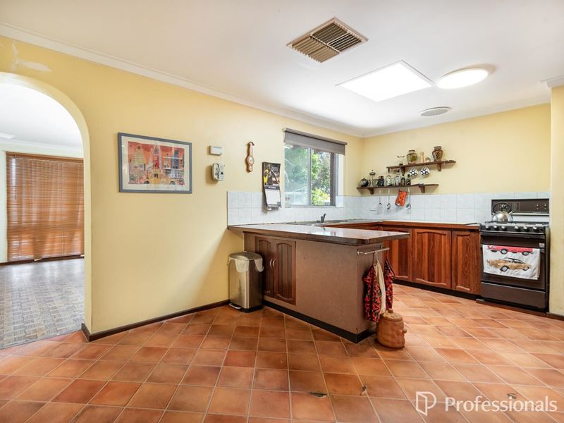 49 Diosma Way, Forrestfield WA 6058