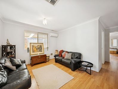 35 Milroy Street, Willagee WA 6156