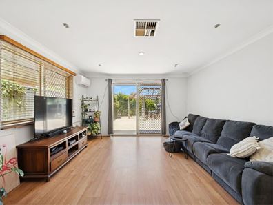 35 Milroy Street, Willagee WA 6156
