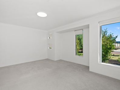 44 Cobaki Brace, Lakelands WA 6180