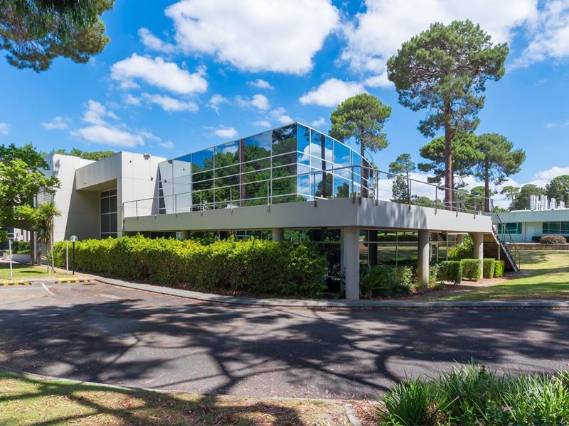 1 Brodie Hall Drive, Bentley WA 6102