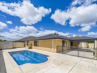 137 Shreeve Road, Canning Vale WA 6155