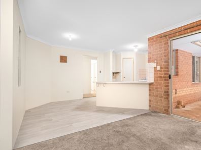 18 Naomi Way, Karloo WA 6530