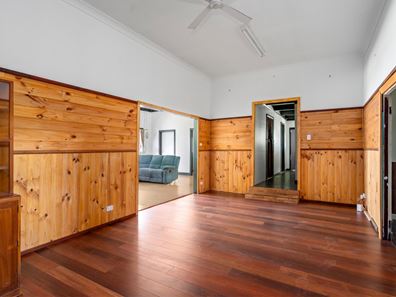 67 Bayley Street, Coolgardie WA 6429