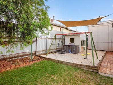 82 Lewis Street, Lamington WA 6430