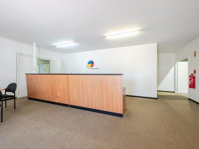 4-6/213 Place Road, Wonthella WA 6530