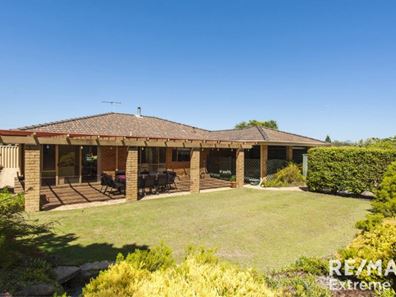 7 Windward Loop, Ocean Reef WA 6027
