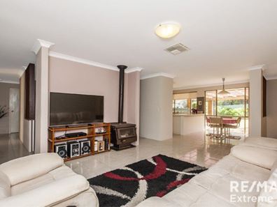 7 Windward Loop, Ocean Reef WA 6027