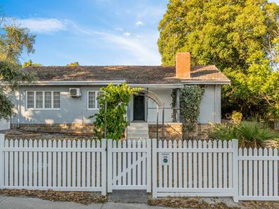 26 Buzza Street, St James WA 6102