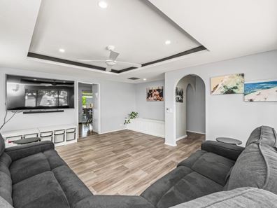 5 Jubilee Road, Forrestfield WA 6058