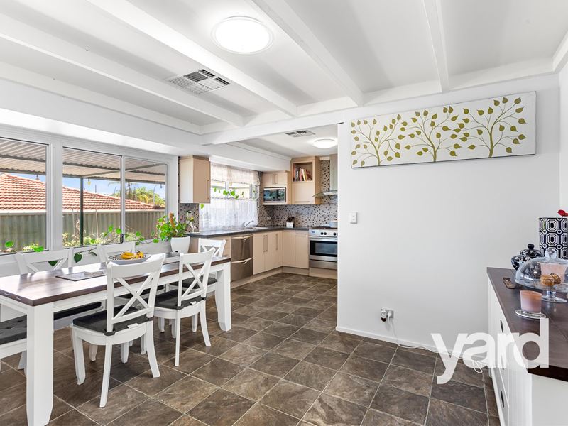 6 Shelley Way, Lake Coogee WA 6166