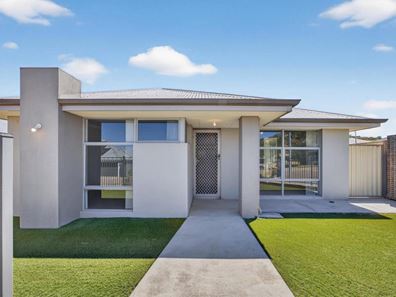 11 Comet Street, Singleton WA 6175