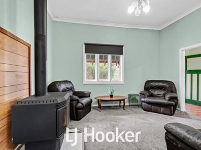9 Cherry Street, Cardiff WA 6225