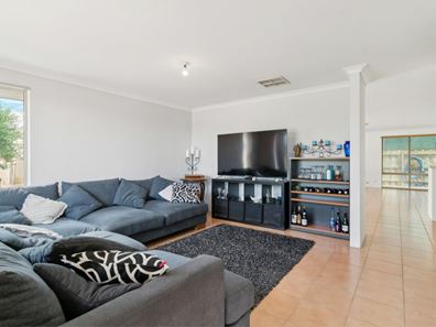 31 Birnam Road, Canning Vale WA 6155