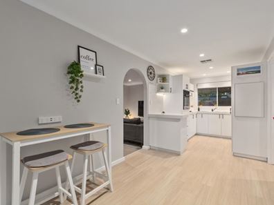 564 Beach Road, Hamersley WA 6022