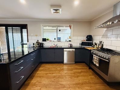 16 Viveash Way, Bulgarra WA 6714