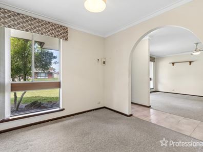 24 Brixham Way, Warnbro WA 6169