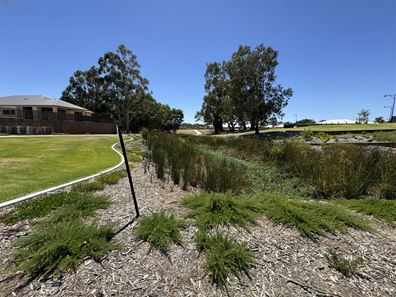 5 Stables Place, South Guildford WA 6055