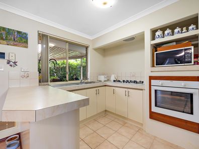43 River Bank Drive, Gosnells WA 6110